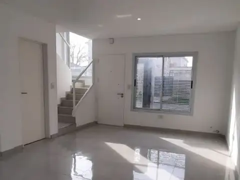 Casa en Venta en Castelar Norte, USD 175.000