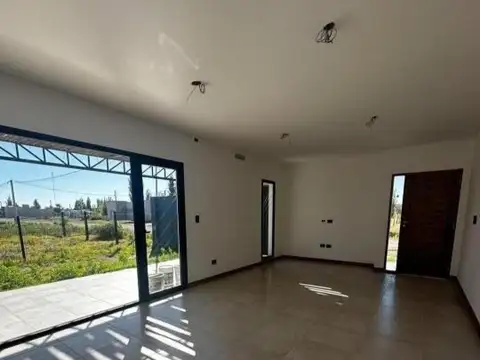 Casa en venta - 2 Dormitorios 1 Baño - Mendoza