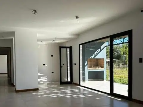 Casa en venta - 2 Dormitorios 1 Baño - Mendoza