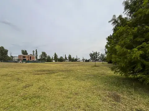 Terreno en Venta 20  mts Frente