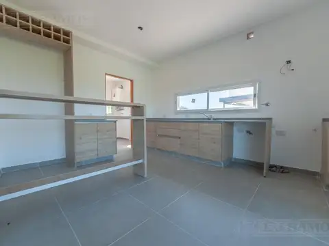 Casa con vista al agua en El Cantón Norte