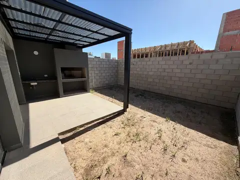 Depto Tipo Casa en Venta con 2 cocheras