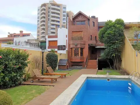 Correa 2600 - Nuñez - Casa Chalet 6amb c/Pileta Garage Hab. Servicio Quincho - Excelente estado!