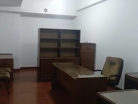 Oficina 2 ambientes con 1 baño