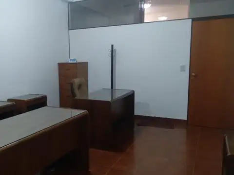 Oficina 2 ambientes con 1 baño
