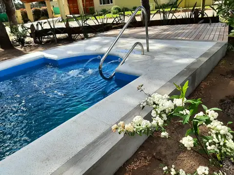 Casa en Alquiler Temporal con 1 cochera