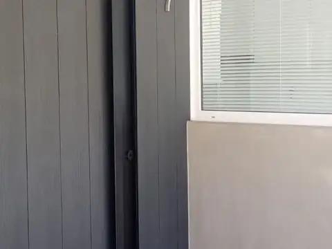 Casa en Alquiler con 2 cocheras