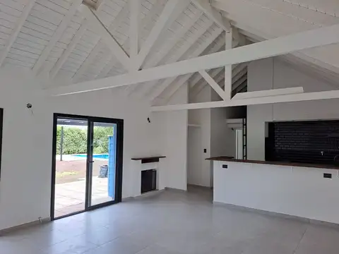 Casa en Venta en Francisco Alvarez, USD 270.000