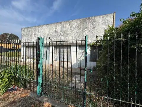 CASA EN VENTA LISANDO OLMOS APTO BANCO