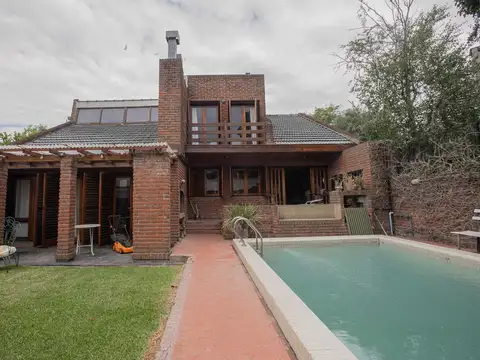 VENTA Casa en Ricardo Rojas al 1600