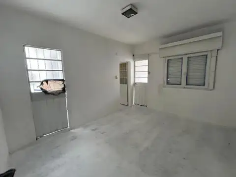 PH en venta - 2 Dormitorios 1 Baño - 85Mts2 - Morón