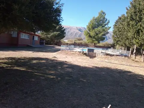 Edificio Comercial en venta - 4 Chalets - 2.500Mts2 - San Luis