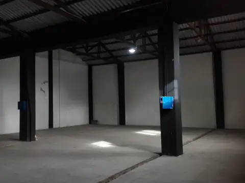 GALPON SOBRE CALLE SALTA 2320