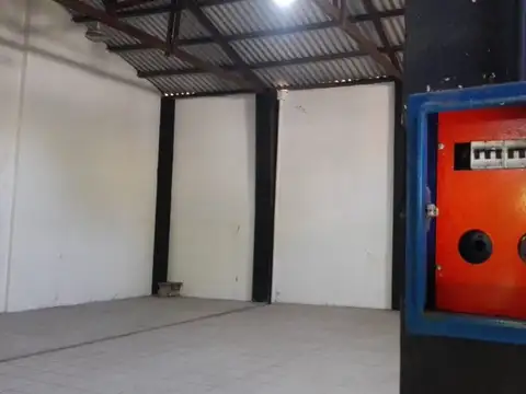 GALPON SOBRE CALLE SALTA 2320