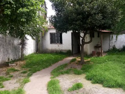 CASA EN VENTA, TRES AMBIENTES, VIRREYES