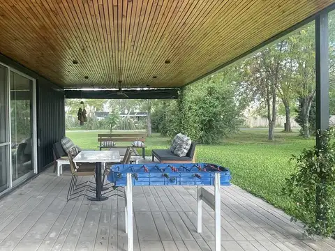 Casa en Alquiler Temporal con 6 cocheras