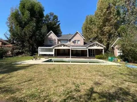 Casa en venta en Barrio Cerrado Club El Carmen