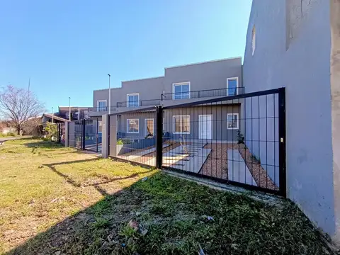PH tipo Casa a Estrenar 4 Ambientes en Rincón, Tigre. Con Parrilla, 2 baños, 2 Cocheras