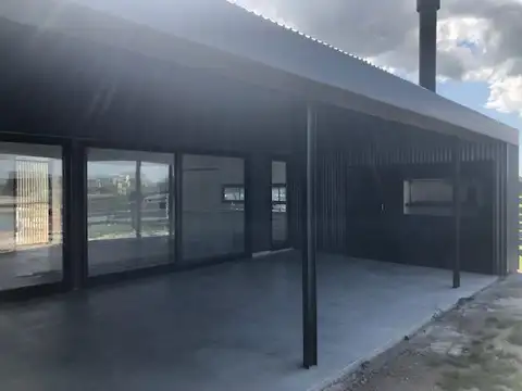 Casa en Venta con 4 cocheras