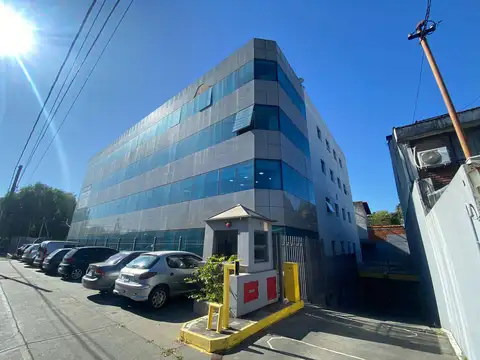 Edificio de oficinas en alquiler en 2do piso sobre colectora Panamericana, Vicente López