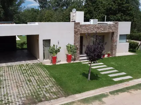 Casa en Venta en Juana Koslay, USD 250.000