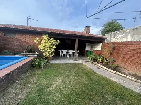 Casa 3 ambientes con 2 baños