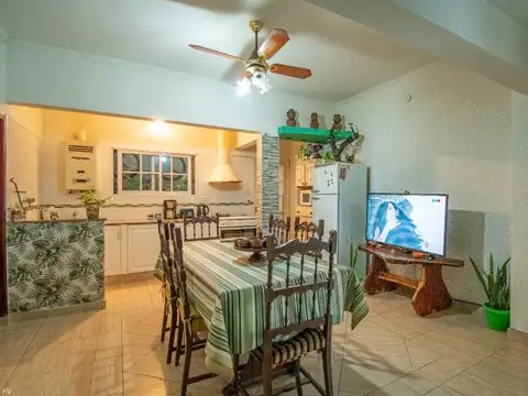 Depto Tipo Casa en Venta de 6 ambientes