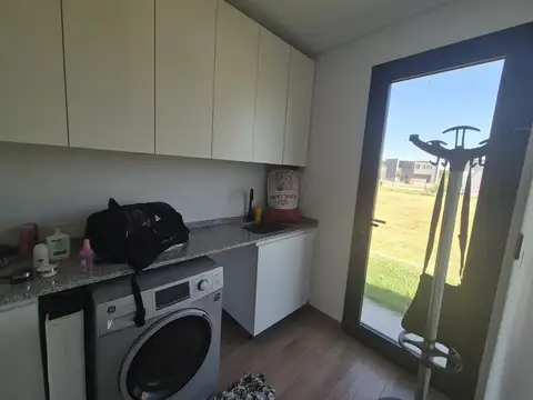 Casa en Alquiler 1 año