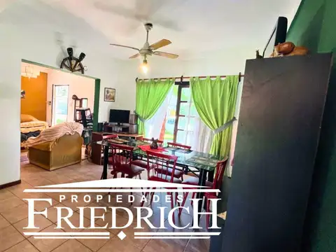 Casa 4 ambientes con 2 baños