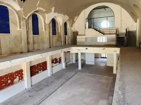 Local en Venta 70 años