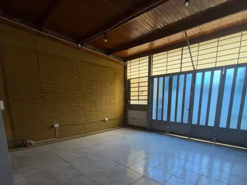 Casa en alquiler en Fray Luis Beltran