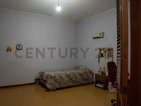 116 entre 37 y 38 200, Piso 0