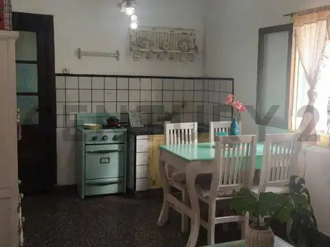 VENTA de Casa en Barrio Meridiano V - 21 e/70 y 71