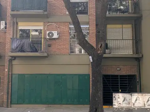 MONOAMBIENTE AL FRENTE COCINA INDEPENDIENTE BALCON Y PATIO