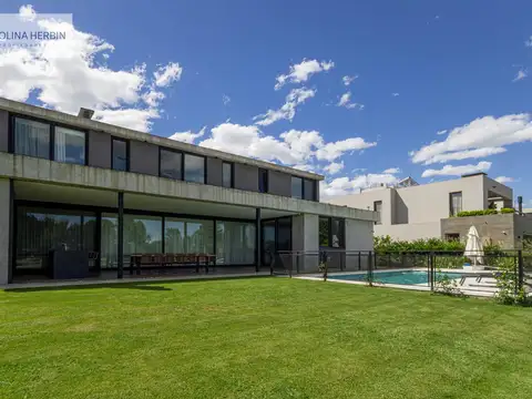 Mayor Irusta  al 3700