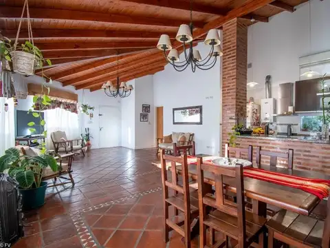 Casa en Venta con 1 cochera