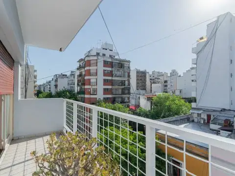 Departamento · En Venta · 3 Ambientes · Con Dependencia Y Balcón · Almagro