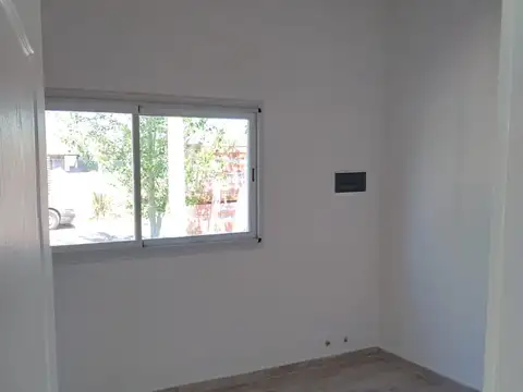 Casa a estrenar en Barrio Tierra de Sueños 3.