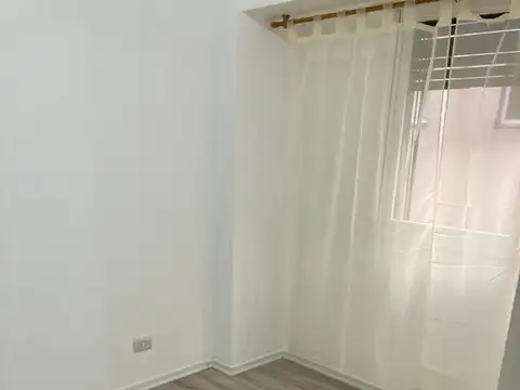 DPTO 2 AMB  COCINA SEPARADA , IMPECABLE  