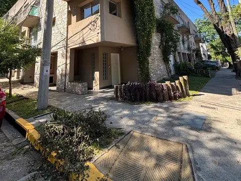 Francisco Beiró 900