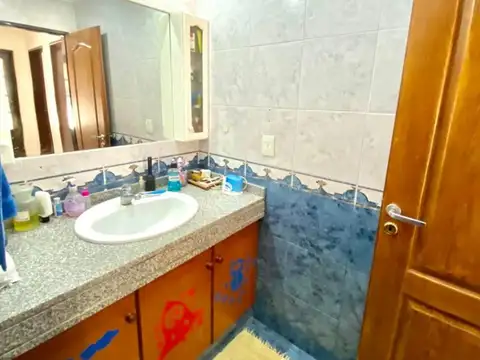 CASA 5 AMBIENTES EN BARRIO EL PORTILLO