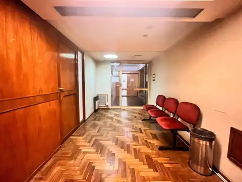 Oficina en Venta 60 años