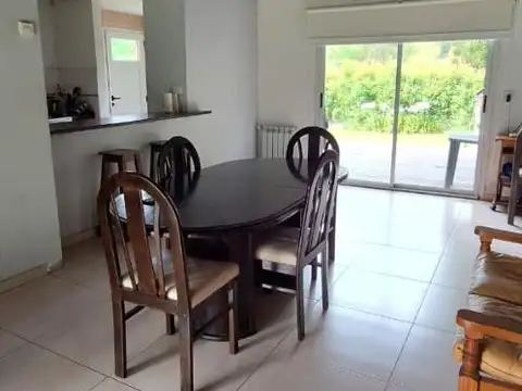 CASA 4 AMBIENTES EN EL BARRIO LA  ARMONIA