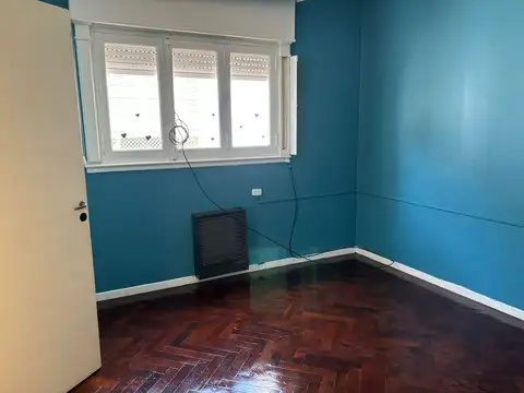 Castro Barros 1900, Piso 1