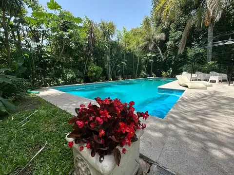 Casa 6 ambientes con 4 baños