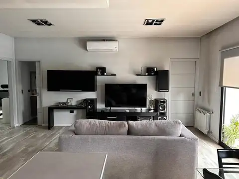 Hermosa casa en La Cañada - Bº Los Robles