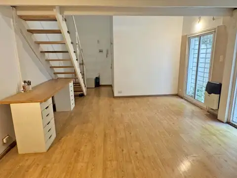 Depto Tipo Casa en Venta 40 años