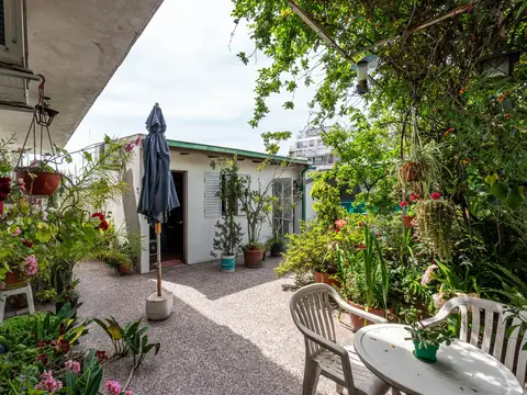 PH 4 ambientes con Quincho y Parrilla en Monte Castro