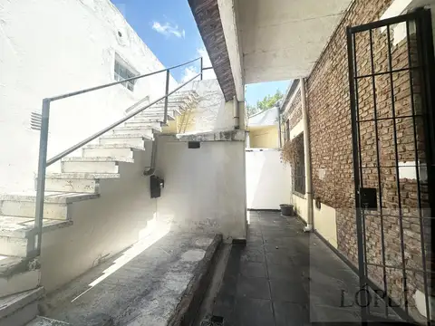 Casa 4 ambientes con 1 baño