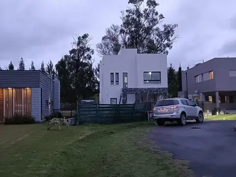 Casa de 5 ambientes Reserva de Hudosn